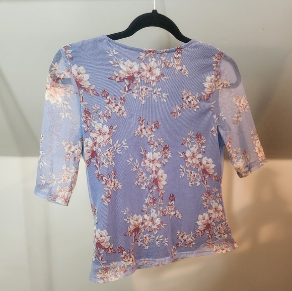 NWOT W5- Floral mesh tee - Picture 4 of 5